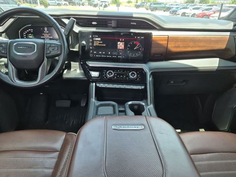 Used 2025 GMC Sierra 2500 Denali Ultimate AWD/4WD image 15