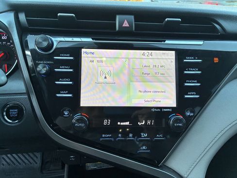 Used 2019 Toyota Camry XSE image 20