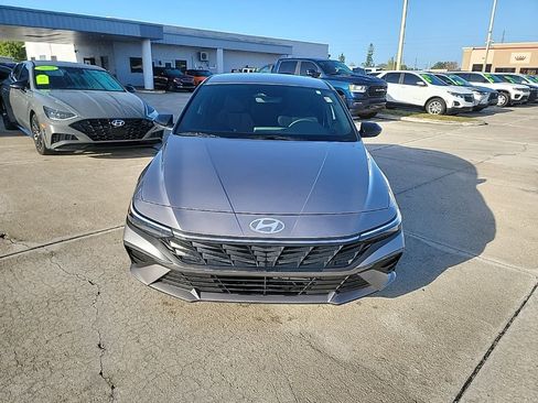 Used 2025 Hyundai Elantra Sport w/ Cargo Package image 8