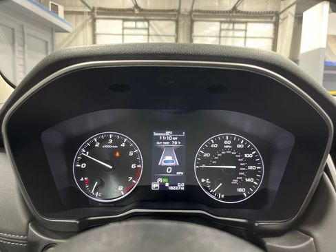 Used 2025 Subaru Outback Limited AWD/4WD image 23
