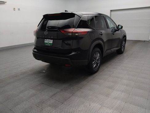 Used 2024 Nissan Rogue S AWD/4WD image 9