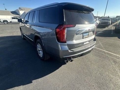 Used 2022 GMC Yukon XL Denali image 4