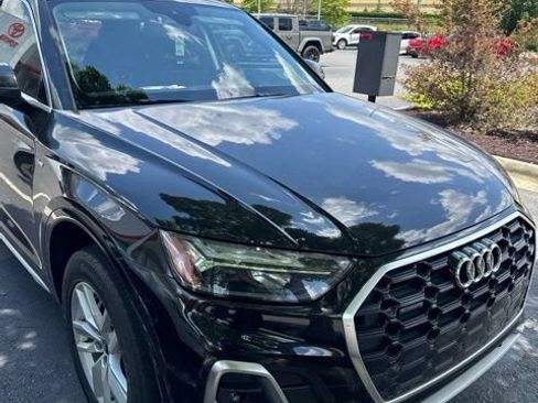 Used 2022 Audi Q5 2.0T Premium w/ Convenience Package AWD/4WD image 5