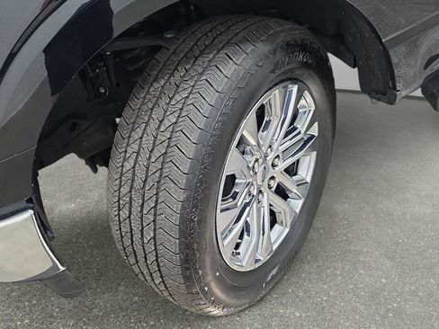 Used 2025 Ford F150 Lariat w/ Equipment Group 501A Mid AWD/4WD image 29