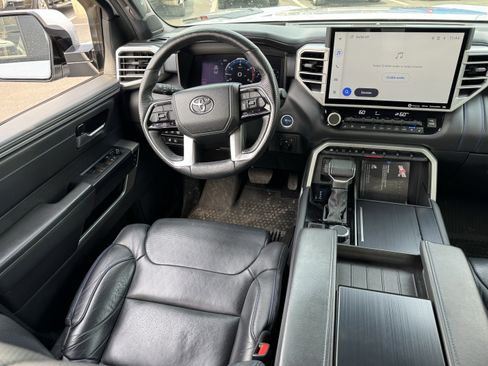 Used 2024 Toyota Tundra Platinum image 5
