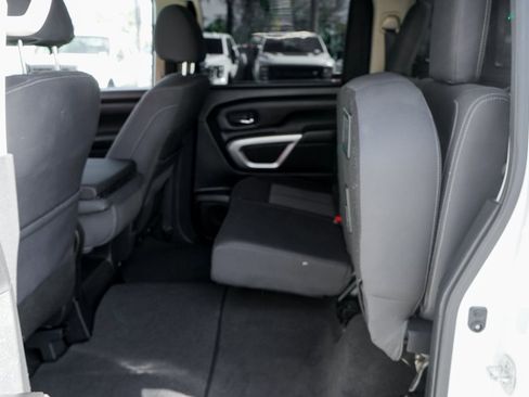 Used 2021 Nissan Titan SV image 30