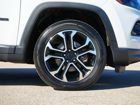 Used 2022 Jeep Compass Limited image 9