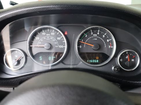 Used 2013 Jeep Wrangler Sport AWD/4WD image 17