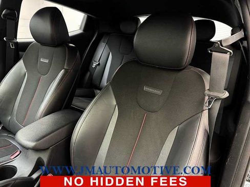 Used 2019 Hyundai Veloster 2.0 Premium FWD image 14