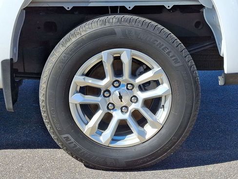 Certified 2023 Chevrolet Silverado 1500 RST AWD/4WD image 37