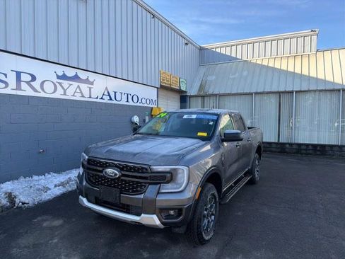 Used 2024 Ford Ranger XLT w/ FX4 Off-Road Package image 2