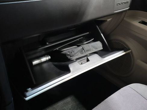 Used 2007 Dodge Magnum SE RWD image 26