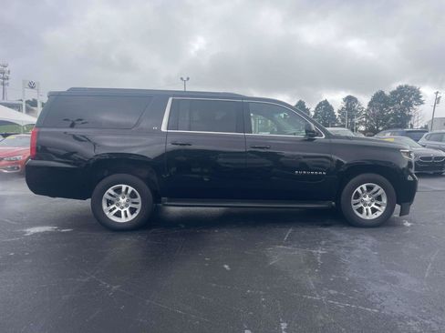 Used 2017 Chevrolet Suburban LT AWD/4WD image 8