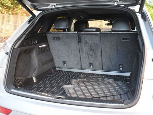 Used 2021 Audi SQ5 Premium Plus w/ Premium Plus Package image 9