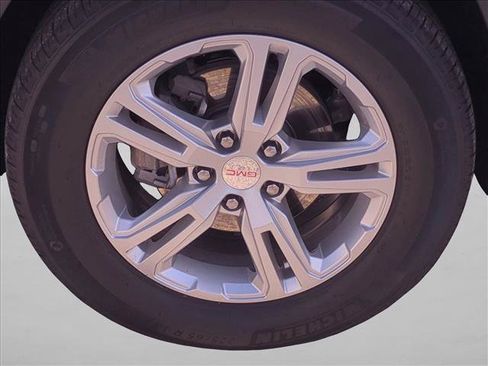 Certified 2024 GMC Terrain SLE w/ Driver Convenience Package FWD image 23