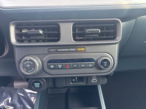 New 2026 Ford Maverick Lariat w/ Black Appearance Package image 25