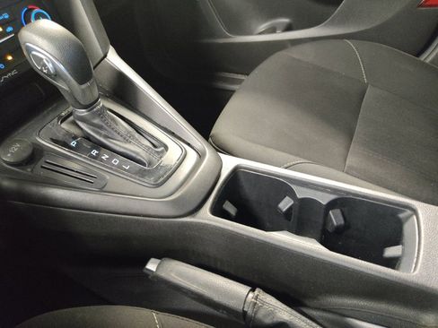 Used 2018 Ford Focus SE FWD image 26