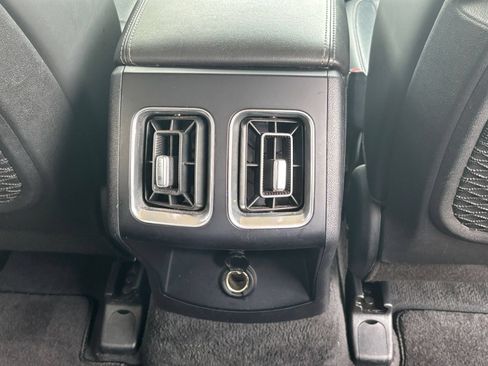 Used 2024 Kia Sorento S FWD image 25