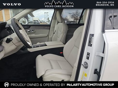 New 2026 Volvo XC90 B6 Ultra w/ Lounge Package image 10