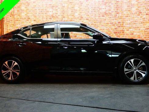 Certified 2022 Nissan Sentra SV FWD image 8