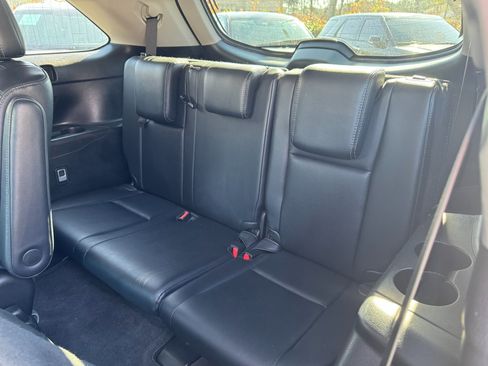 Used 2017 Toyota Highlander SE image 31