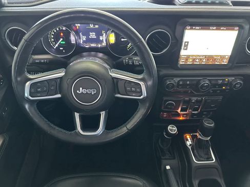 Used 2021 Jeep Wrangler Unlimited Rubicon 4xe w/ Cold Weather Group AWD/4WD image 14