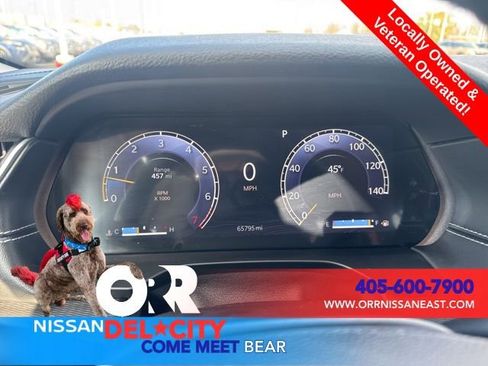 Used 2023 Jeep Grand Cherokee L Laredo image 25