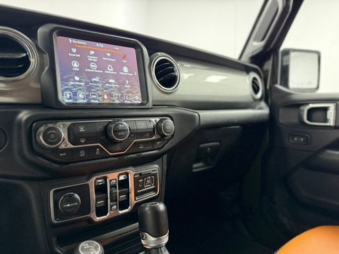 Used 2021 Jeep Wrangler Unlimited Sahara w/ Uconnect 4C Nav & Sound Group AWD/4WD image 65