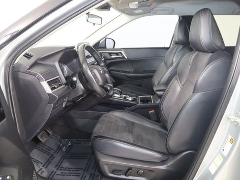 Used 2024 Mitsubishi Outlander SE AWD/4WD image 12