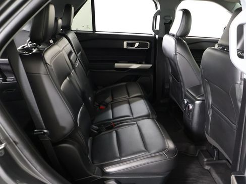 Used 2023 Ford Explorer XLT w/ Equipment Group 202A AWD/4WD image 35