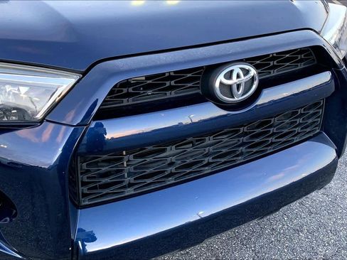 Used 2018 Toyota 4Runner SR5 Premium image 28