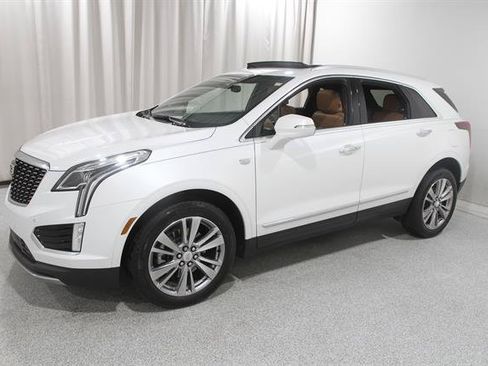 Used 2024 Cadillac XT5 Premium Luxury w/ LPO, Floor Liner Package AWD/4WD image 3