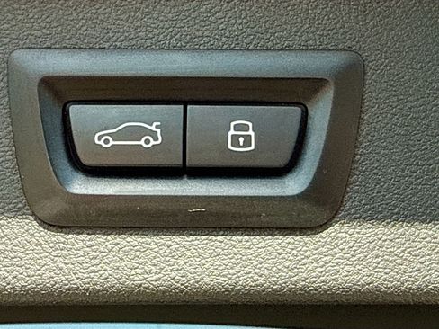 Used 2024 BMW X3 sDrive30i w/ Convenience Package image 12