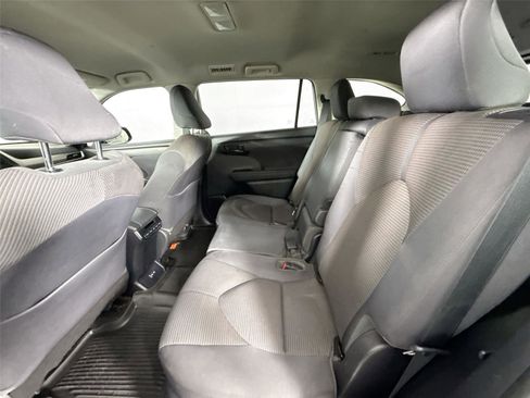 Used 2022 Toyota Highlander LE FWD image 26