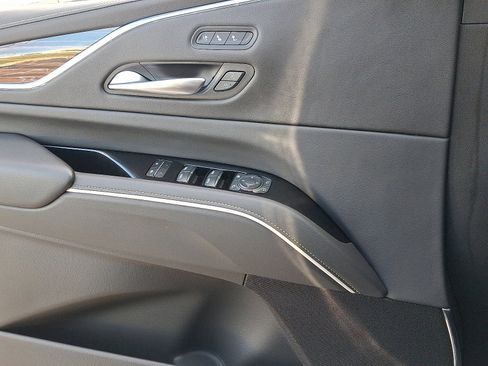 Certified 2024 Cadillac Escalade Premium Luxury image 14