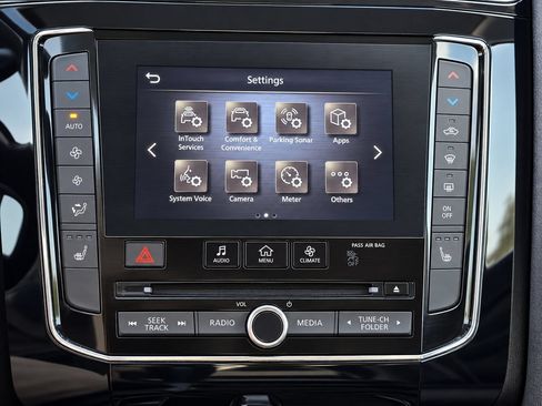 Used 2021 INFINITI QX80 Luxe w/ Cargo Package AWD/4WD image 21