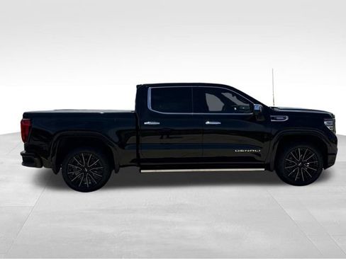 Used 2025 GMC Sierra 1500 Denali AWD/4WD image 12
