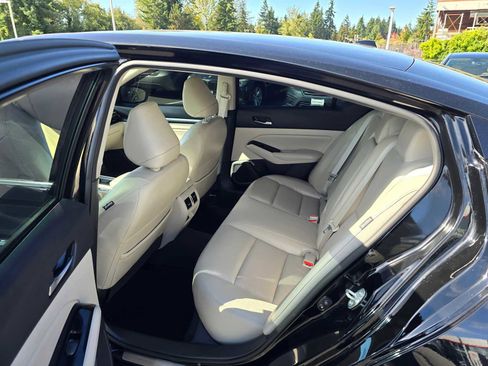 Used 2022 Nissan Altima 2.5 SL image 17