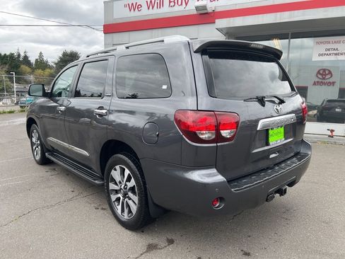 Used 2018 Toyota Sequoia Limited w/ Safety & Convenience Package image 6
