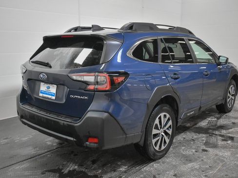 Used 2024 Subaru Outback Premium image 5