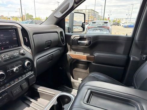 Used 2020 Chevrolet Silverado 1500 High Country w/ Technology Package AWD/4WD image 21