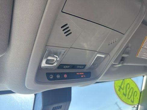 Used 2024 Chevrolet Equinox LT image 16