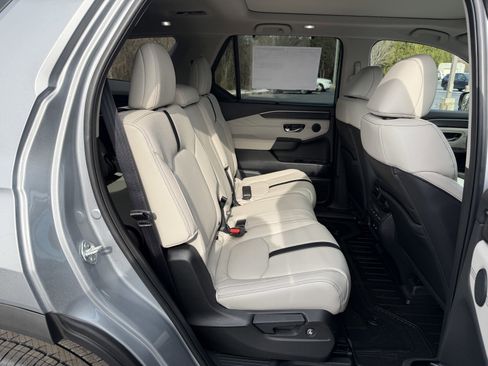 New 2026 Honda Pilot Touring image 16