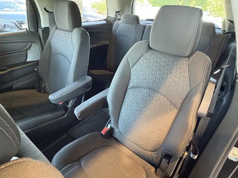 Used 2016 GMC Acadia SLE AWD/4WD image 27