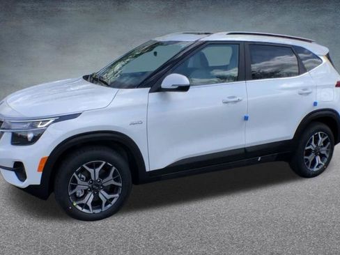 Used 2021 Kia Seltos EX image 10