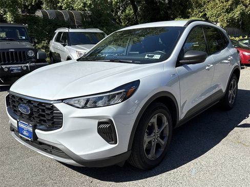 Used 2025 Ford Escape ST-Line image 7