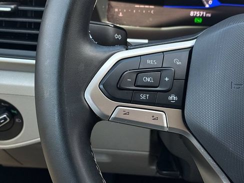 Used 2022 Volkswagen Atlas SE FWD image 25