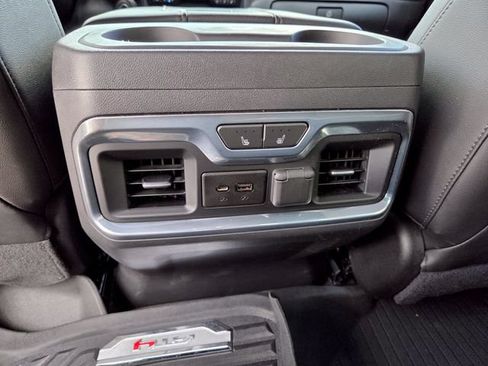 Used 2020 GMC Sierra 1500 AT4 w/ AT4 Premium Package AWD/4WD image 17