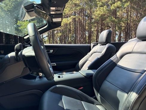 Used 2025 Ford Mustang Premium RWD image 21
