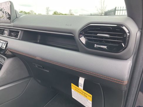 Certified 2025 Honda Pilot Sport image 29